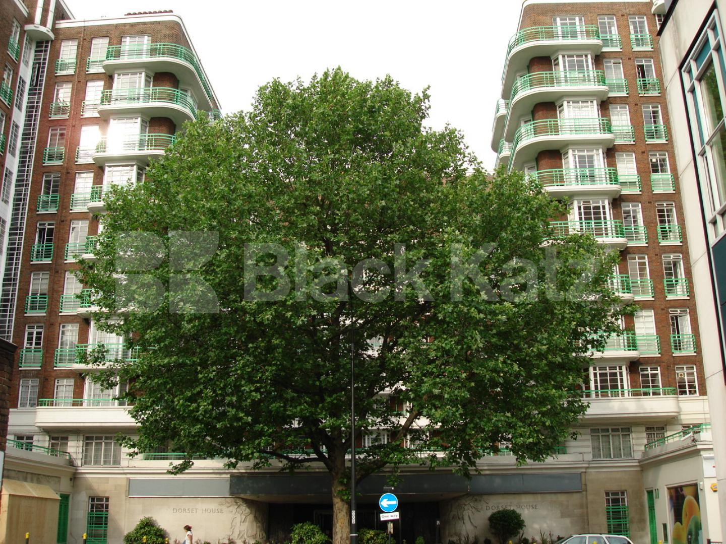 			NEW INSTRUCTION!, 2 Bedroom, 1 bath, 1 reception Flat			 Gloucester Place, MARYLEBONE